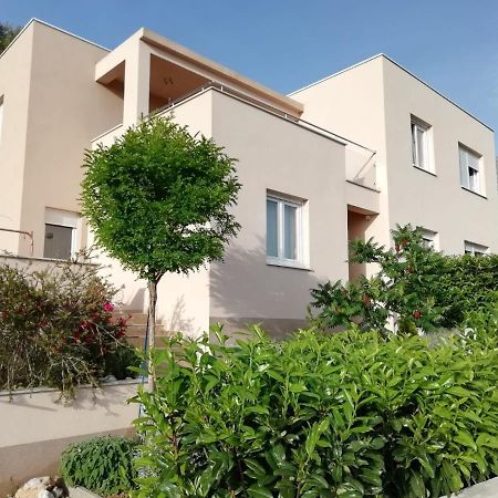 Apartment Dandelion Brela Exterior photo